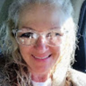 Meet your Posher, Edwina